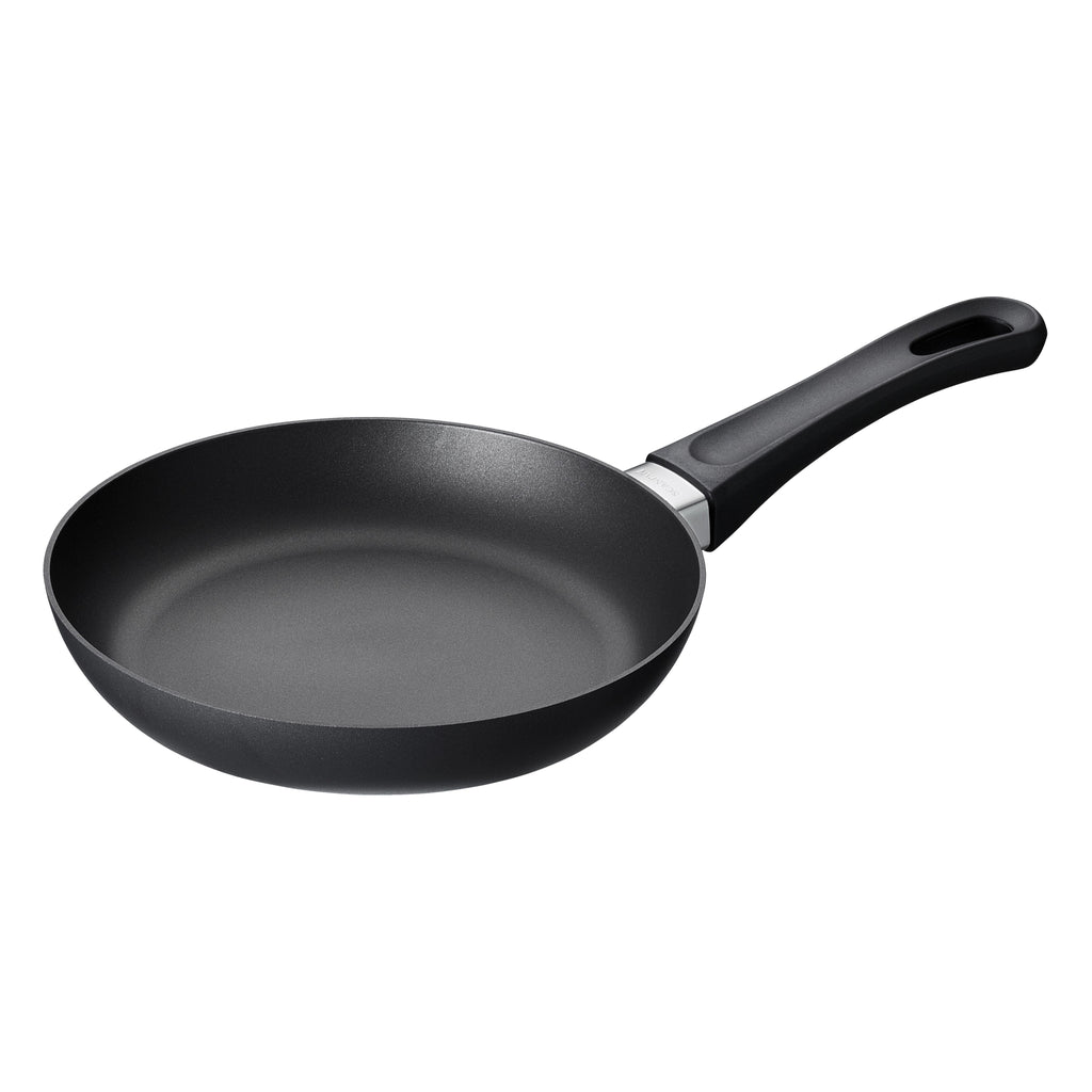 Classic Induction Fry Pan 20cm in sleeve